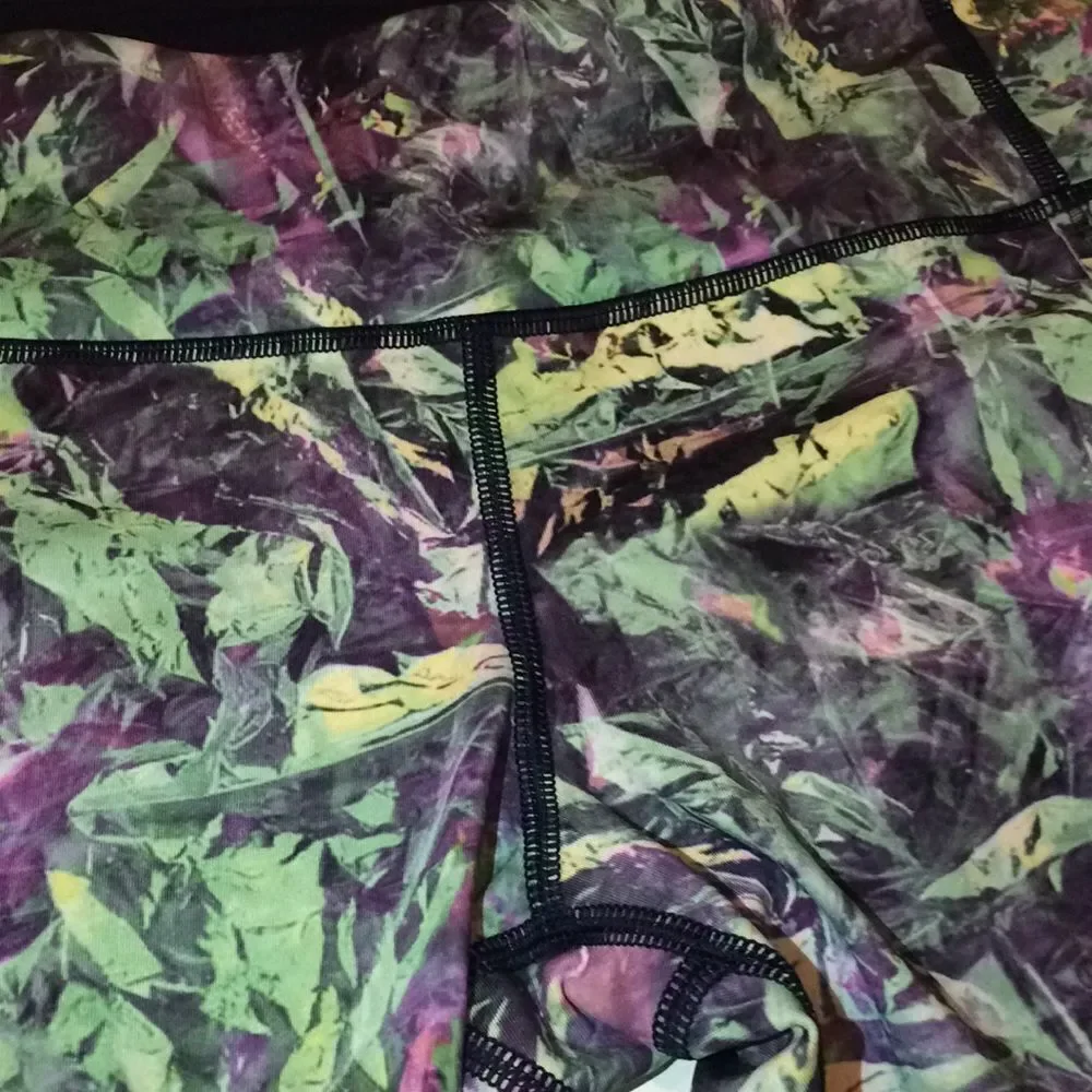 Lululemon tropical crop leggings - Picture 5 of 8